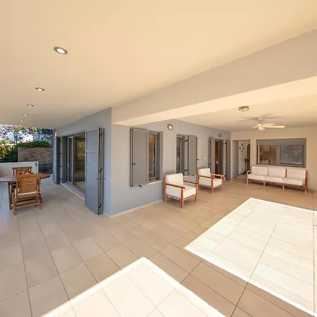 شقة 1st Floor / Crystal View